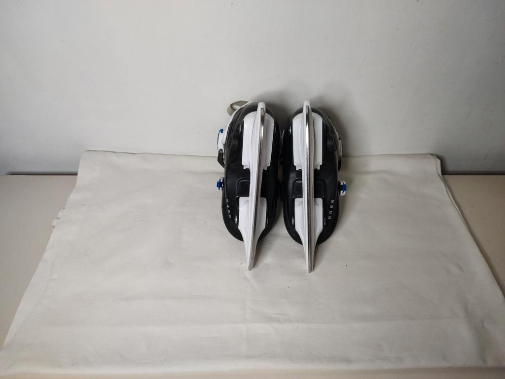 S652 Nijdam Verstelbare IJshockeyschaatsen 30-33, Sport en Fitness, Schaatsen, Gebruikt, Leerdam, Ophalen of Verzenden, Onbekend