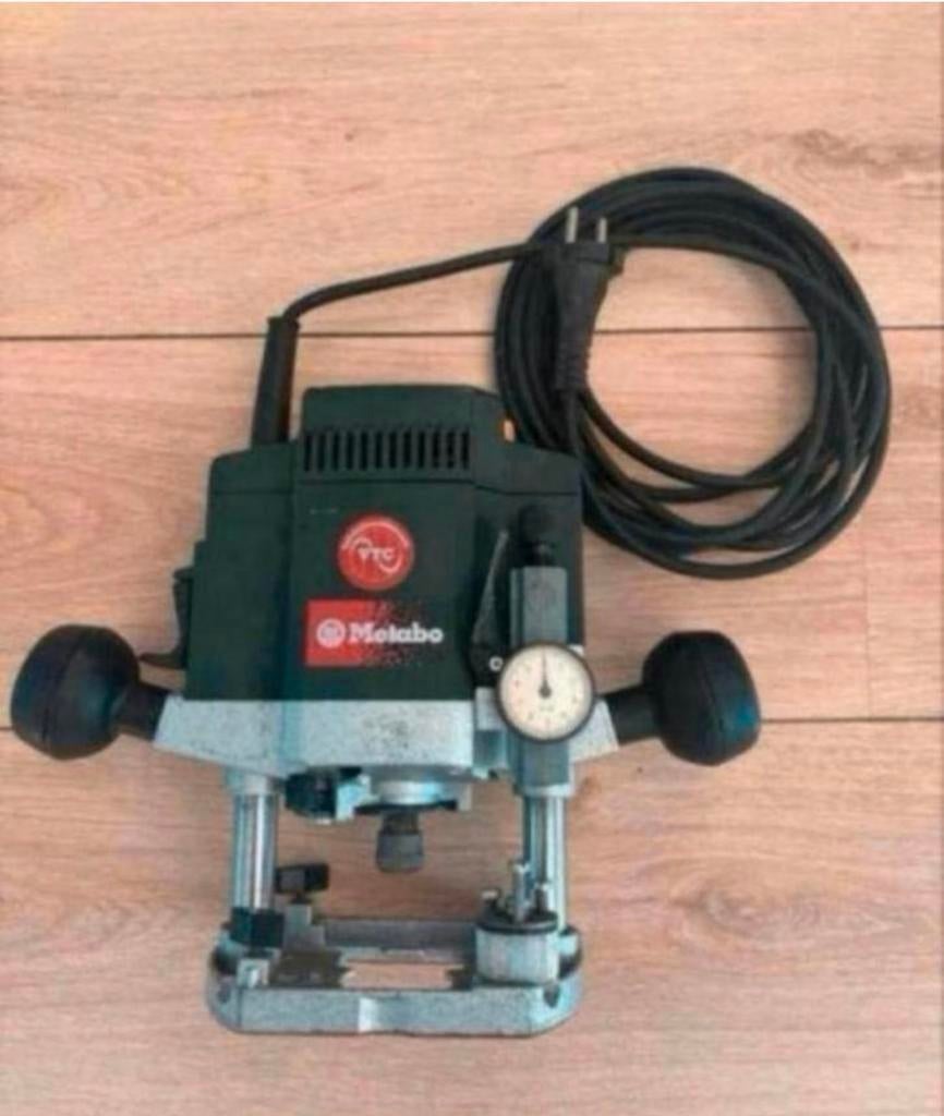 Bovenfrees Metabo OfE1229, Ophalen of Verzenden, Zo goed als nieuw, Elektrisch, Bovenfrees