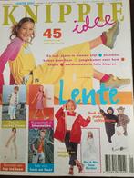 Knippie lente 2001 met 45 modellen, Ophalen of Verzenden, Zo goed als nieuw, Vrouw, Knippie