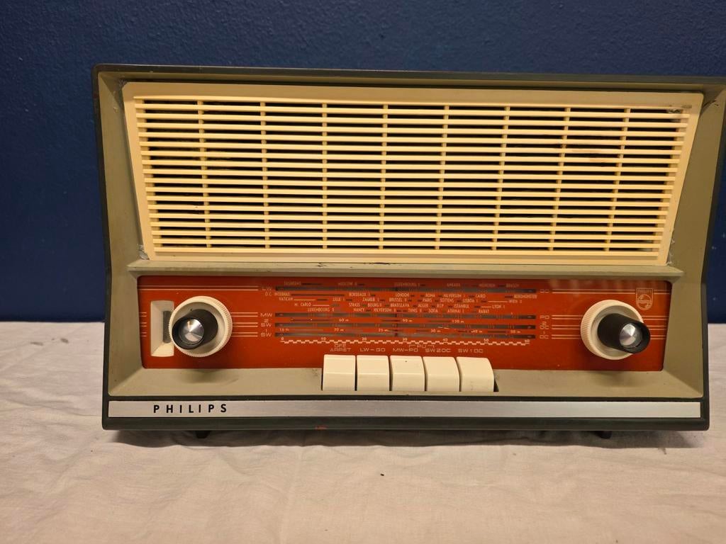 Philips B3X91 Radio uit 1959 met ingebouwde Bluetooth, Ophalen