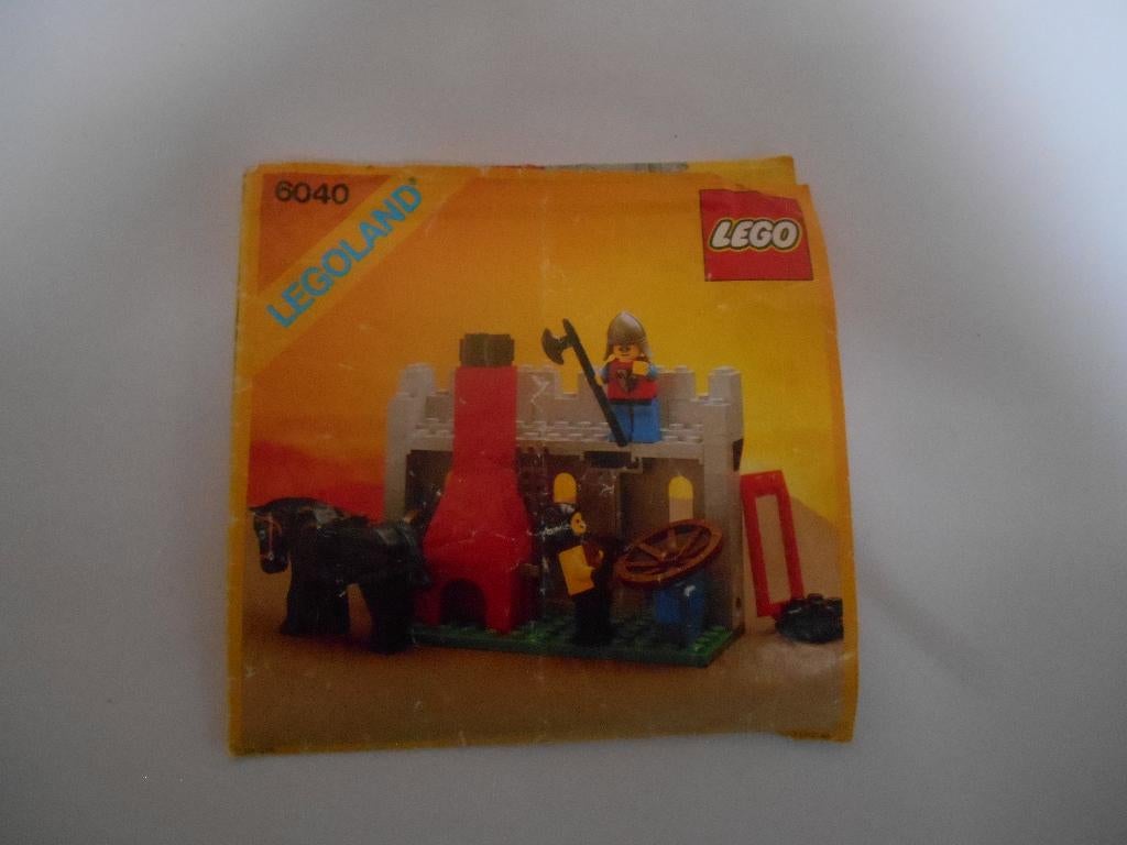 lego oud blacksmith instructieboekje bouwhandleiding 6040, Ophalen, Gebruikt, Lego, Overige typen