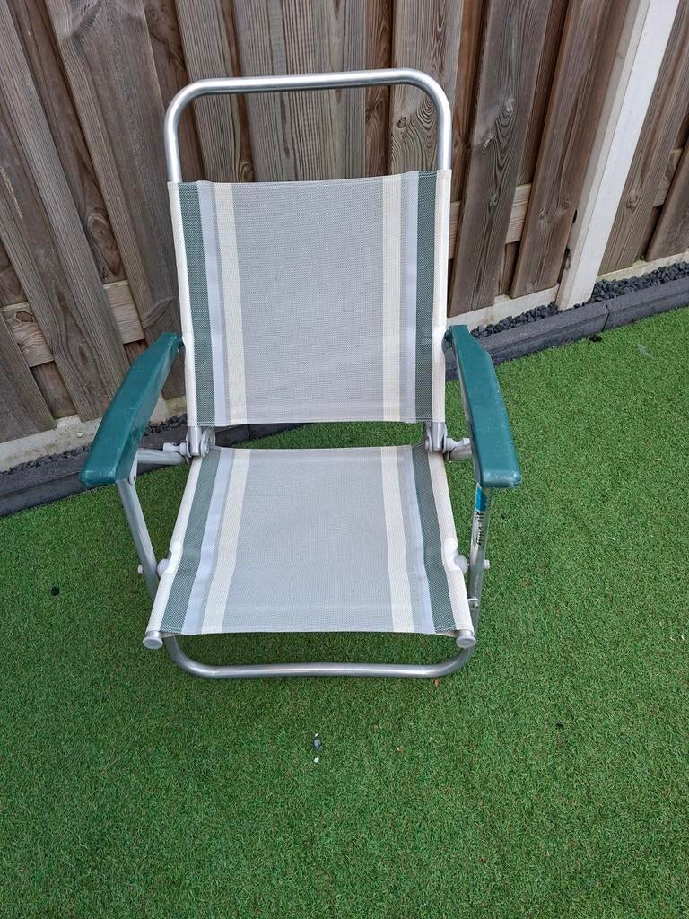 Twee lage inklapbare stoeltjes, Tuin en Terras, Tuinstoelen, Ophalen, Gebruikt, Aluminium, Verstelbaar