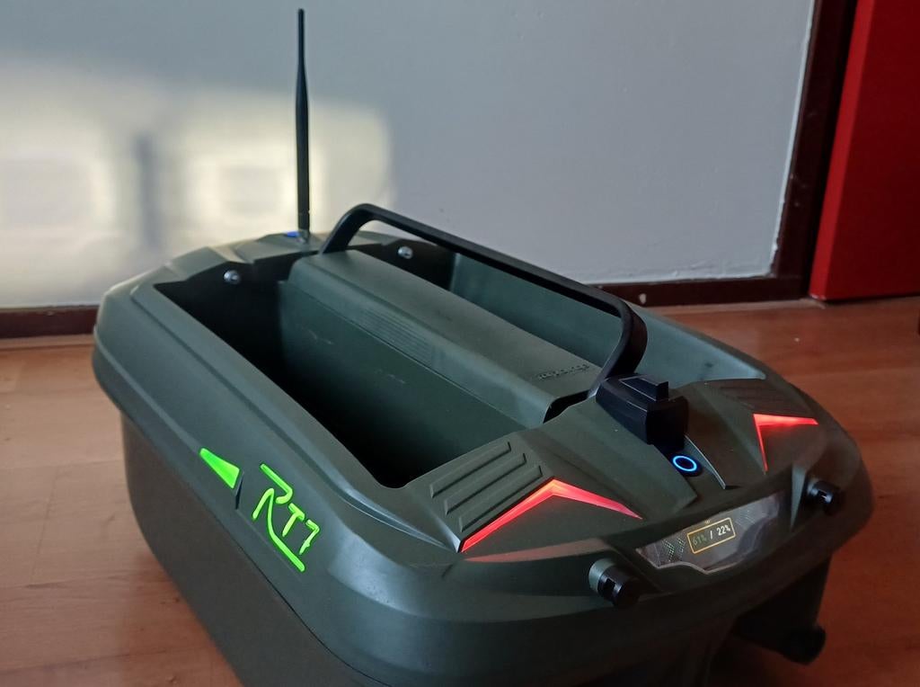 Carplounge RT7 Voerboot - Zo goed als nieuw, Ophalen, Zo goed als nieuw