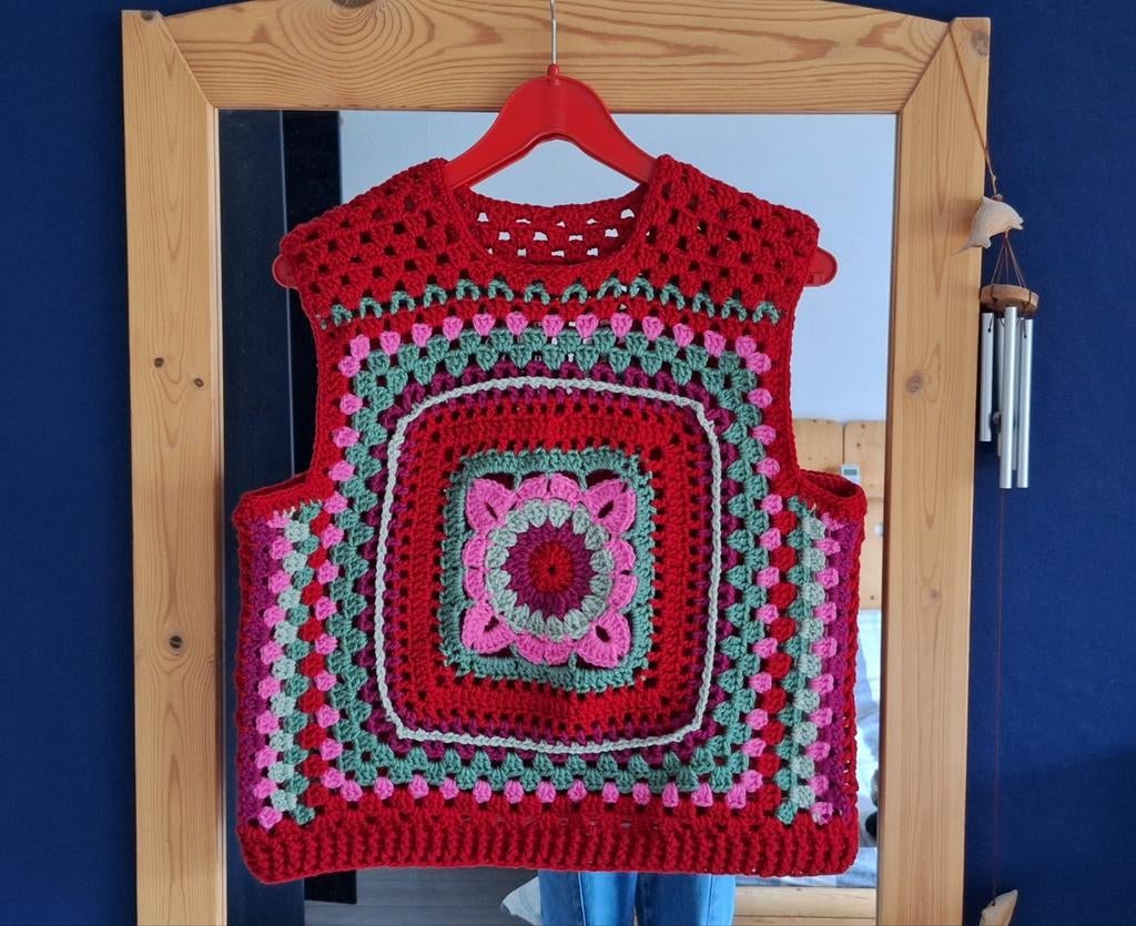 Gehaakte spencer, rood., Ophalen of Verzenden, Nieuw, Maat 38/40 (M), Rood