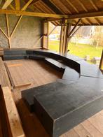 Praktisch houten koorpodium (U-vorm) – 18 losse elementen, Ophalen, Gebruikt