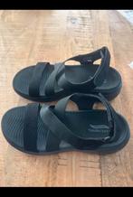 Zwarte Skechers sandalen maat 36 - Zo goed als nieuw, Ophalen of Verzenden, Zo goed als nieuw, Zwart, Sandalen of Muiltjes