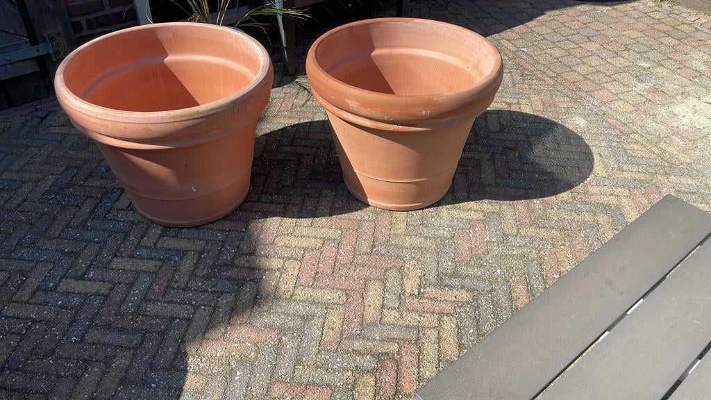 Bloempot, Tuin en Terras, Bloempotten, Ophalen, 40 cm of meer, Rond, Zo goed als nieuw