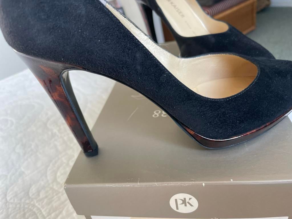 Peter Kaiser zwarte suède pumps mt 37, Pumps, Zwart, Ophalen of Verzenden, Zo goed als nieuw