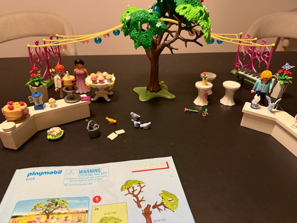 Playmobil 9228 Bruiloftsfeest in de tuin, Kinderen en Baby's, Speelgoed | Playmobil, Ophalen of Verzenden, Zo goed als nieuw, Complete set