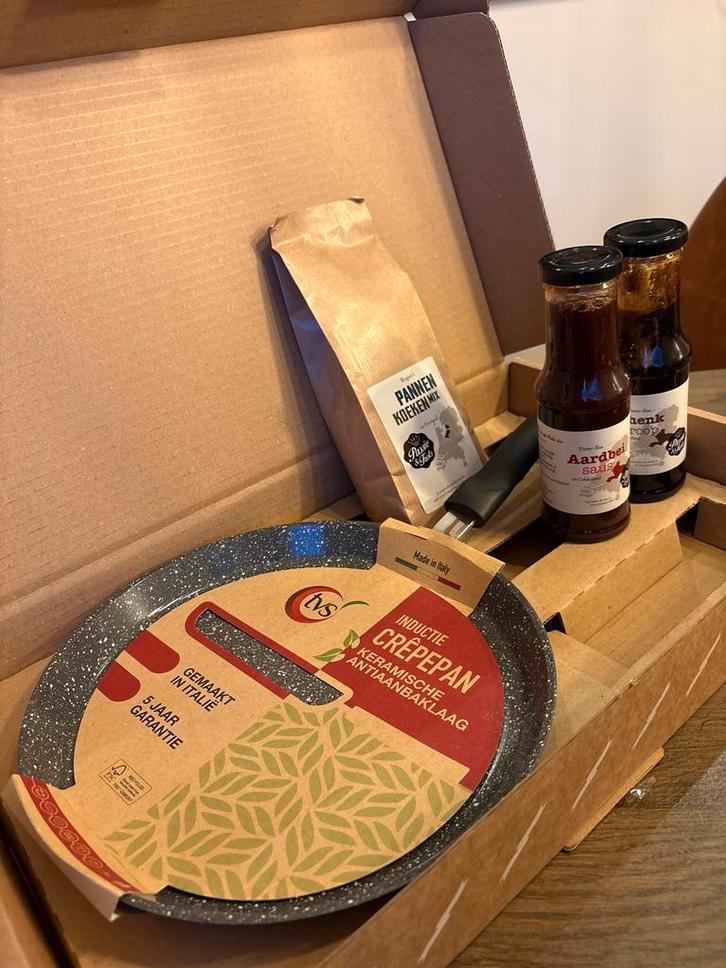 Postcode Loterij Pannenkoeken Set - keramische pannenkoekpan, Huis en Inrichting, Keuken | Keukenbenodigdheden, Nieuw, Ophalen of Verzenden