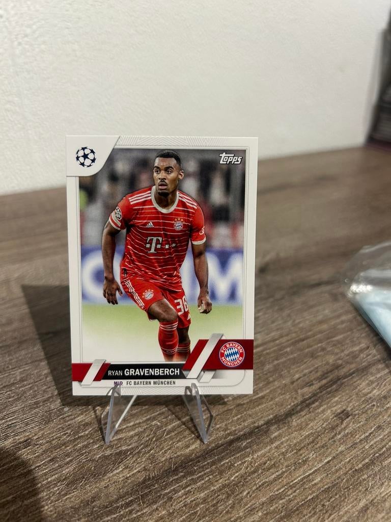 Ryan Gravenberch 2022-23 Topps Flagship UCC #120, Ophalen of Verzenden, Zo goed als nieuw, Buitenlandse clubs, Spelerskaart