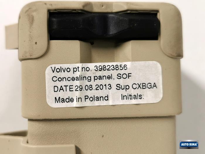 Dekzeil Bagageruimte van een Volvo XC60, Gebruikt, -, -, Ophalen of Verzenden