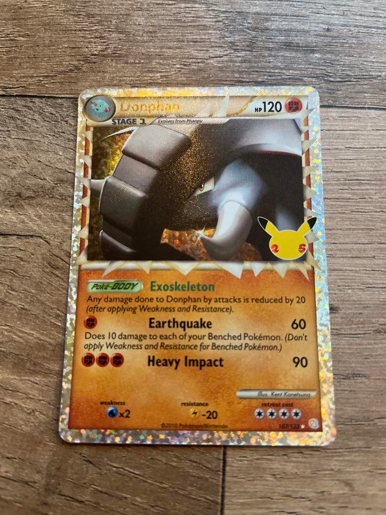 Donphan Pokémon kaart 25-jarig jubileum, Ophalen of Verzenden, Zo goed als nieuw, Losse kaart, Foil