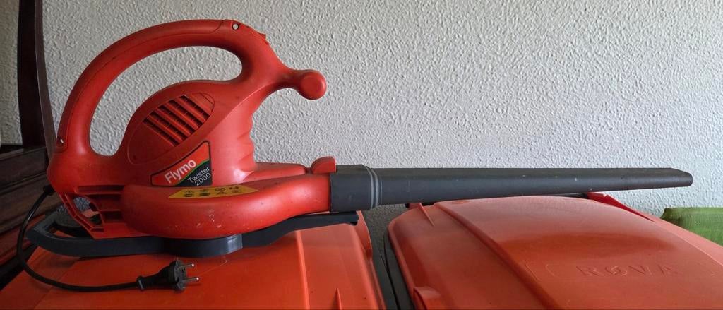 Flymo Twister 2000 Bladblazer - Elektrisch en Handgedragen, Ophalen, Gebruikt, Handgedragen, Flymo