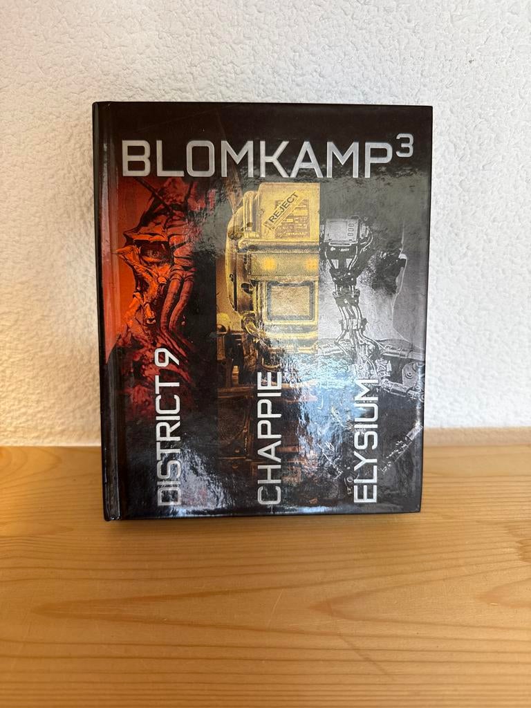 Blomkamp3: District 9, Chappie, Elysium DVD boxset, Ophalen of Verzenden, Zo goed als nieuw, Boxset
