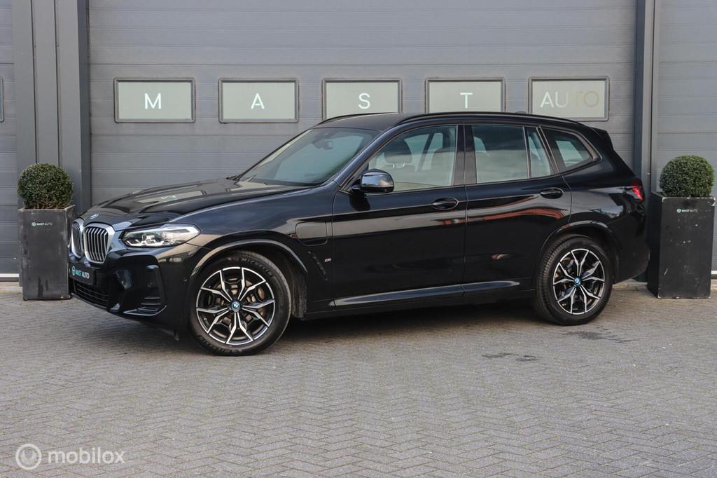BMW X3 xDrive30e High Executive|M-Sport|Camera|LED|Apple car, Auto's, Automaat, 1998 cc, Gebruikt, Zwart