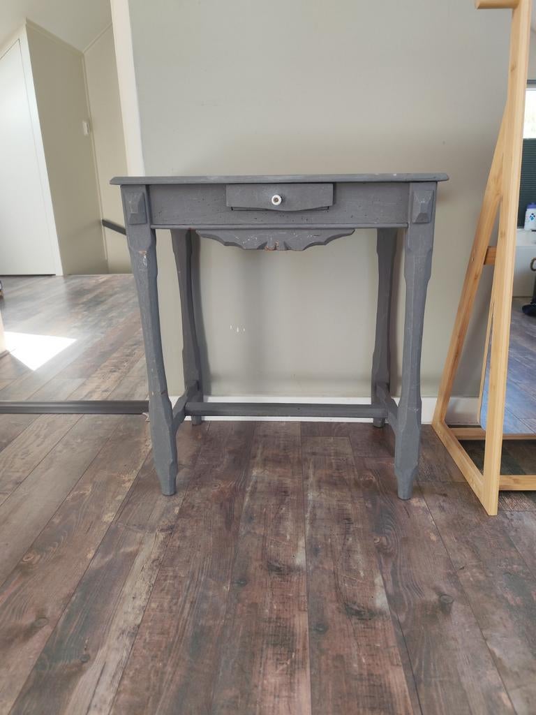 Vintage bijzettafel/kastje met lade - Grijs, Huis en Inrichting, Ophalen, Minder dan 55 cm, Gebruikt, 60 cm of meer