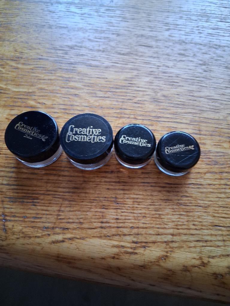 make up diverse kleuren, Overige kleuren, Gehele gezicht, Ophalen of Verzenden, Zo goed als nieuw