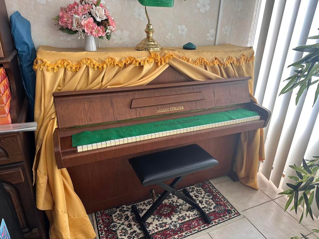 August Förster piano, Muziek en Instrumenten, Ophalen, Gebruikt, Bruin, Piano