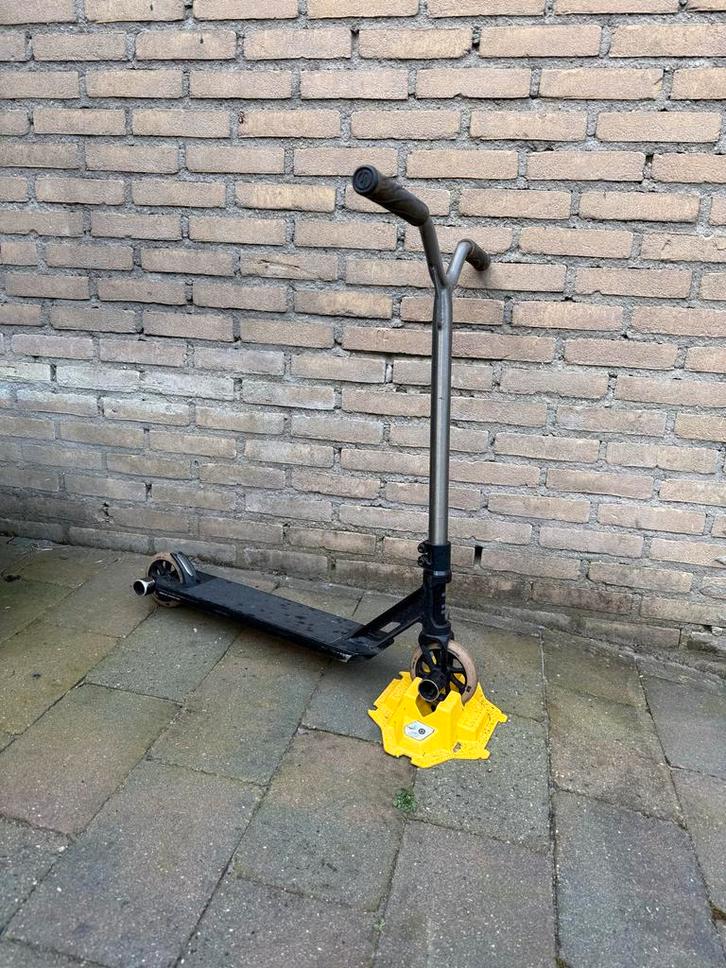 Stuntstep - Gebruikt maar functioneel, Fietsen en Brommers, Steps, Gebruikt, Gewone step, Ophalen