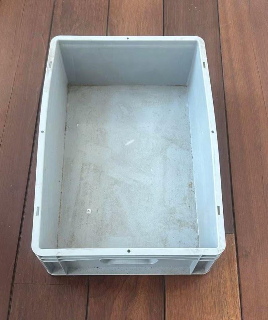 Meerdere kunststof kratten. 60 cm x 40 cm, hoogte 17 cm, Doe-het-zelf en Verbouw, Kratten en Dozen, Ophalen, Gebruikt, 40 tot 60 cm