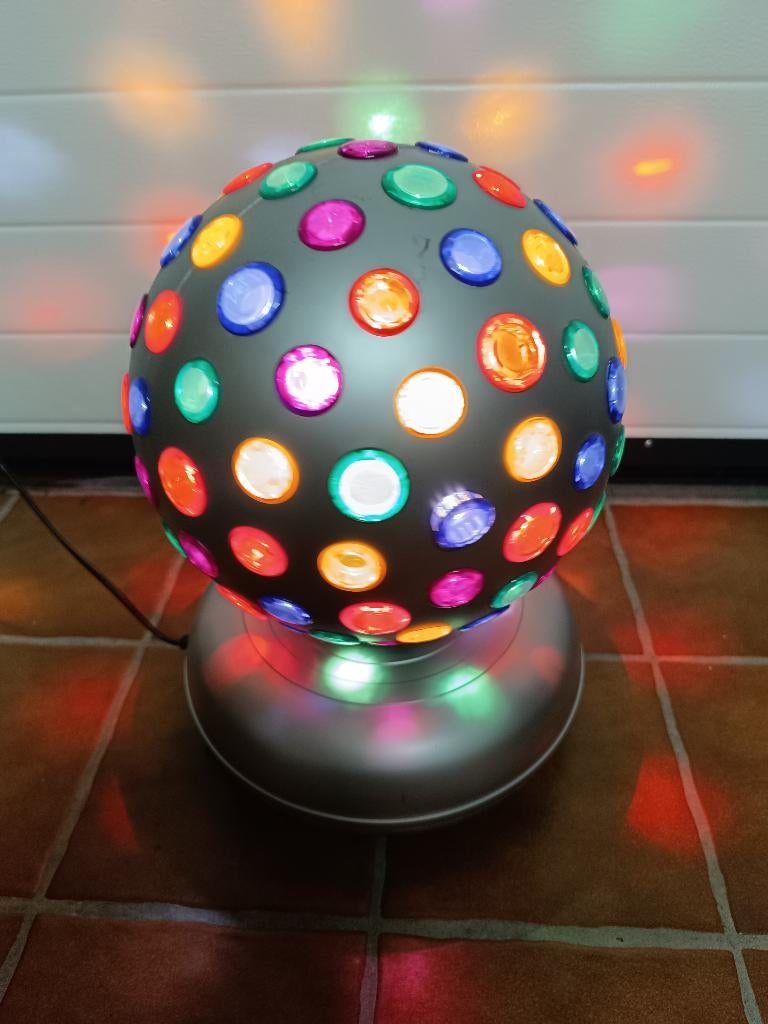 Grote discobol, draaiend met kleurrijke lampjes, Ophalen, Zo goed als nieuw, Discobol, Kleur