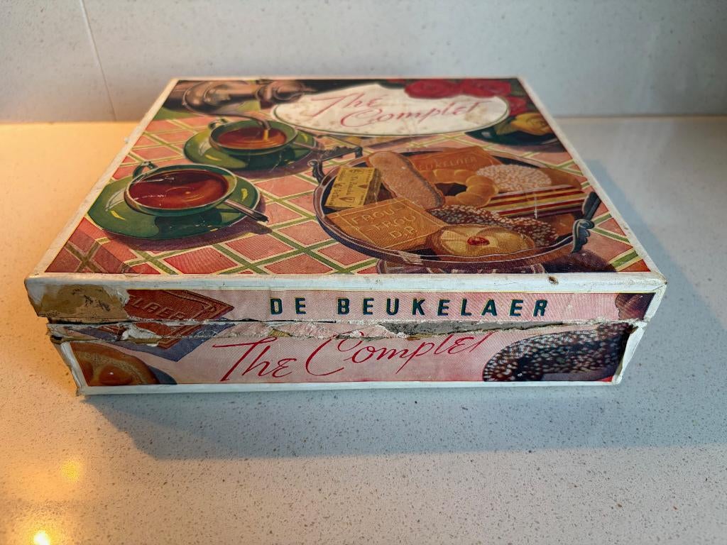 Oud vintage blik De Beukelaer Thé complet (1950). Gemerkt., Verzamelen, Ophalen of Verzenden, Gebruikt, Koek(jes), Overige merken