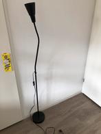 Zwarte vloerlamp met stekker en schakelaar, Ophalen, Gebruikt, Metaal, 150 tot 200 cm