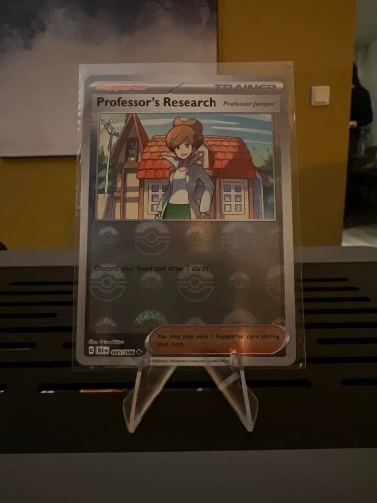 Professor's Research Pokeball Black Bolt, Ophalen of Verzenden, Zo goed als nieuw, Losse kaart, Foil