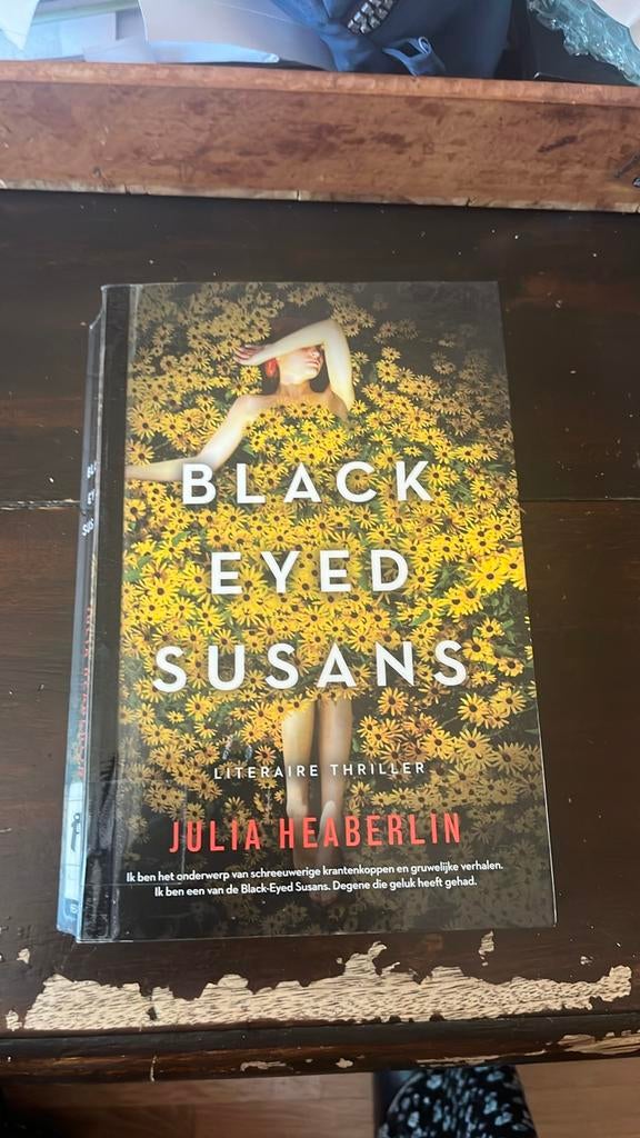 Black Eyed Susans - Julia Heaberlin (Literaire thriller), Ophalen of Verzenden, Gelezen, Amerika