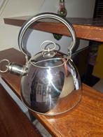 Zilverkleurige fluitketel, Ophalen