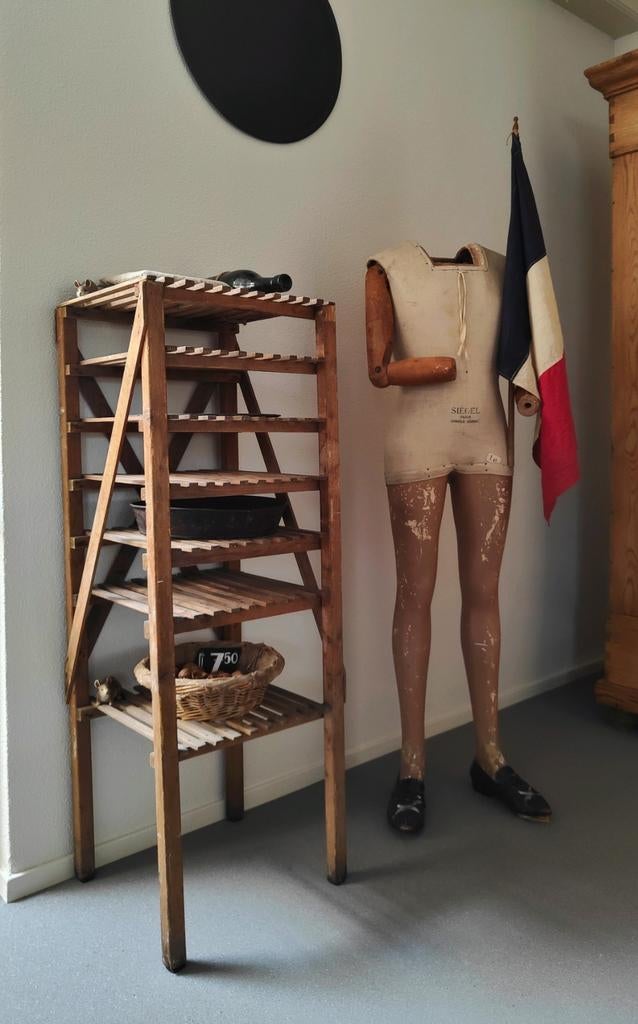 Oud Frans bakkersrek / rek / winkel rek, Ophalen