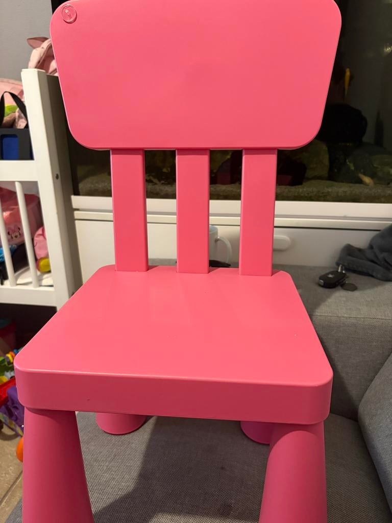 Roze kinderstoel IKEA Mammut, Kinderen en Baby's, Kinderkamer | Tafels en Stoelen, Ophalen, Gebruikt, Stoel(en)