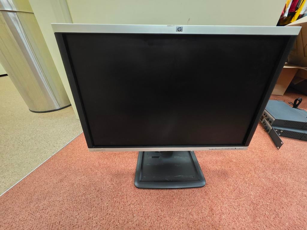 HP LA2405x Monitor - 24 inch Full HD LED Scherm, Full HD, Ophalen of Verzenden, HP, In hoogte verstelbaar