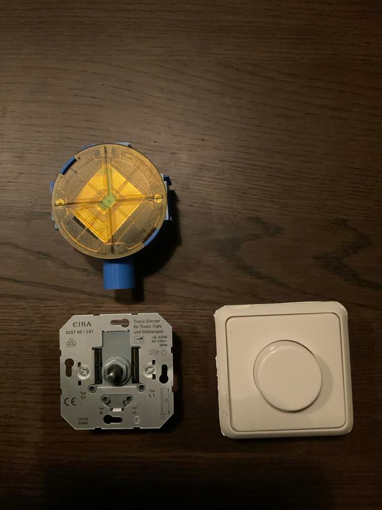 Gira Tronic dimmer 0307 00/101, Ophalen of Verzenden, Gebruikt, Schakelaar