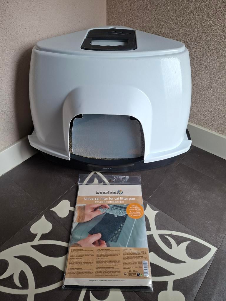 Ebi Prism Zwart Witte Gesloten Hoek Kattenbak + Koolfilter, Ophalen, Gebruikt, Gesloten