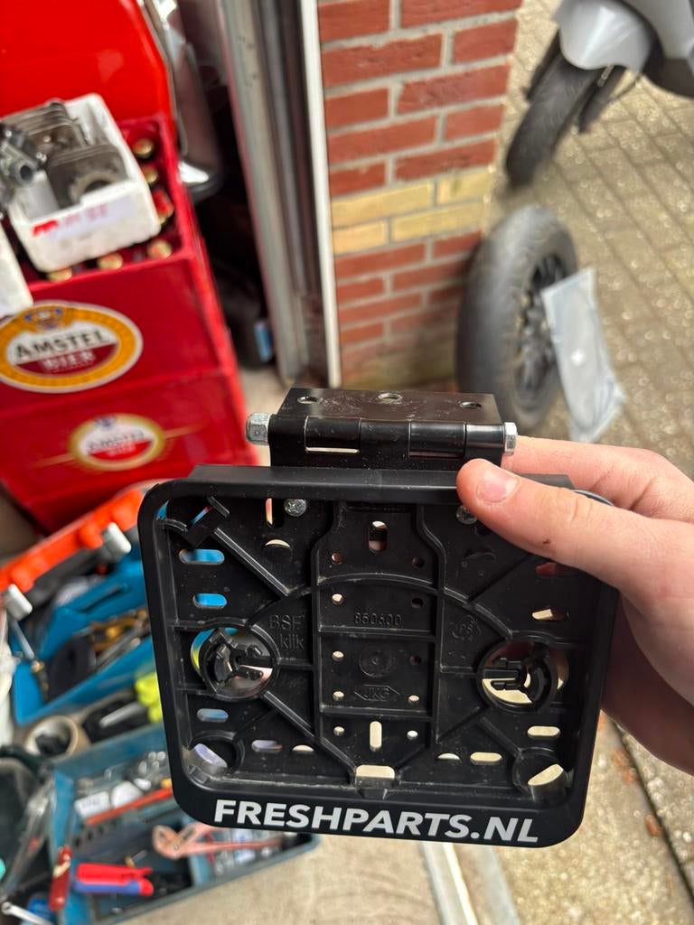 Klap kenteken houder, Ophalen, Zo goed als nieuw