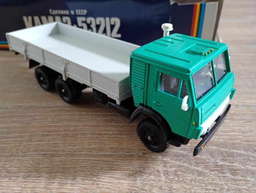 Metalen model vrachtwagen van Sovjet trucks, Hobby en Vrije tijd, Overige merken, Groter dan 1:32, Nieuw, Ophalen of Verzenden