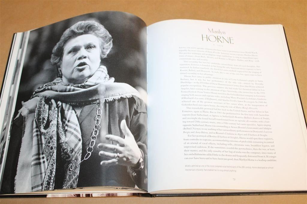 Opera-iconen — Fotoportretten 1900-2000 [EN], Ophalen of Verzenden, Gelezen, Artiest