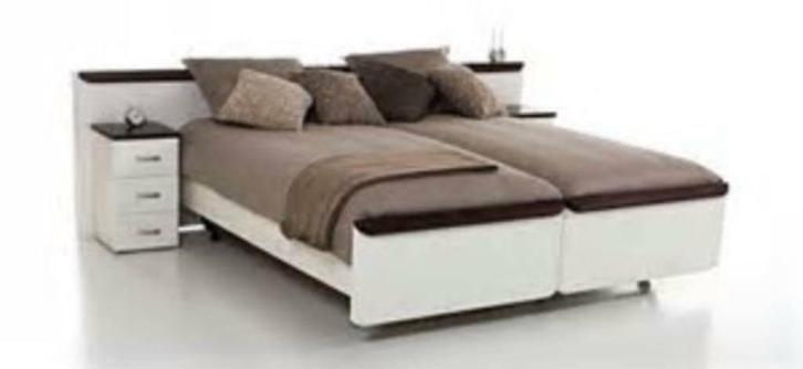 Ledikant Vroomshoop Torino, Huis en Inrichting, Slaapkamer | Bedden, Zo goed als nieuw, Tweepersoons, 180 cm, Hout, Ophalen