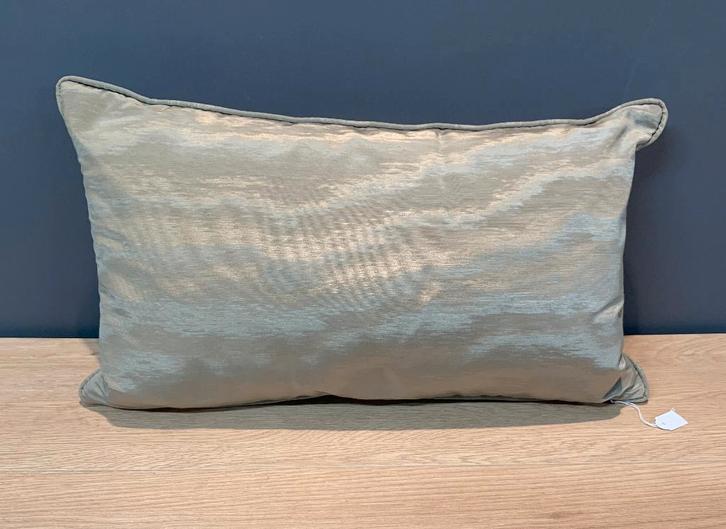 kussen van Macazz twv € 135,00 Eric Kuster nieuw!, Huis en Inrichting, Woonaccessoires | Kussens, Nieuw, Wit, Rechthoekig, Ophalen of Verzenden