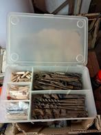 Opbergdoos met oude boren, Ophalen