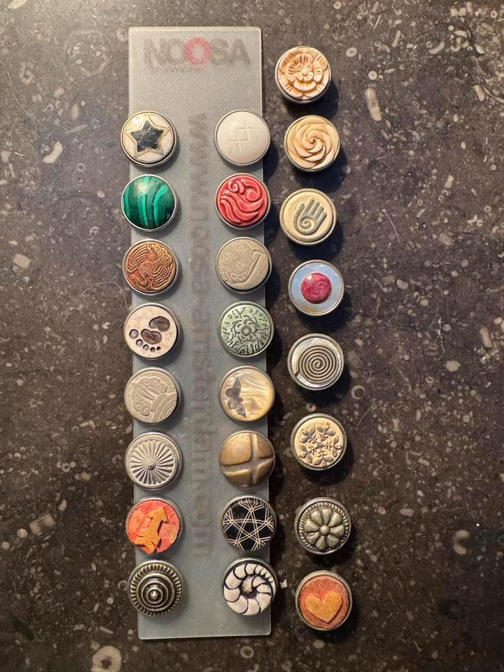 Noosa Chunks - 24 stuks - Goede Staat, Sieraden, Tassen en Uiterlijk, Bedels, Gebruikt, Overige merken, Overige materialen, 4 bedels of meer