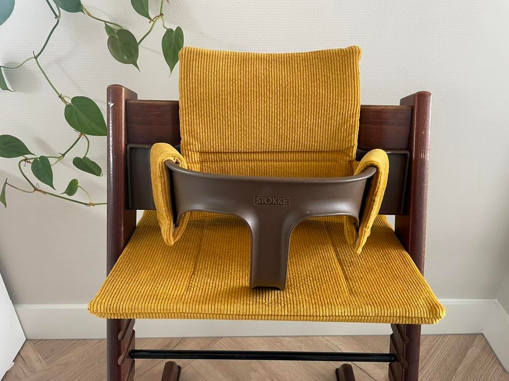 Nieuw! Ribstof okergeel Stokke Tripp Trapp kussenset, Kinderen en Baby's, Kinderstoelen, Ophalen of Verzenden, Nieuw, Meegroeistoel