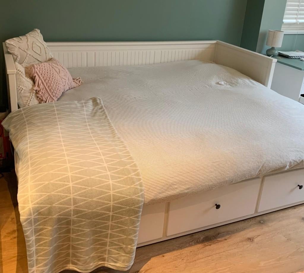 IKEA Hemnes uitschuifbaar bed wit 80/160-200cm, Huis en Inrichting, Slaapkamer | Bedden, Ophalen, Verstelbaar, Eenpersoons, Wit