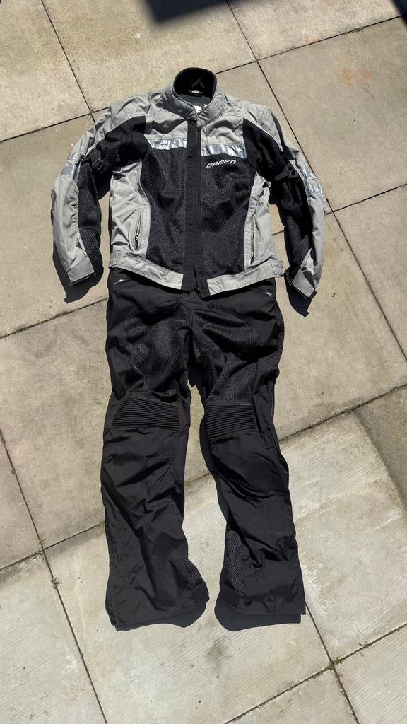 Doorwaai doorwaaipak motorpak heren, merk Damen maat 58 / 60, Motoren, Kleding | Motorkleding, Ophalen of Verzenden, Tweedehands
