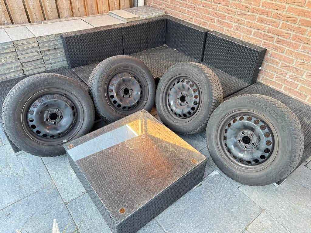 Set Michelin winterbanden+stalen velgens 185/65/r15, Ophalen