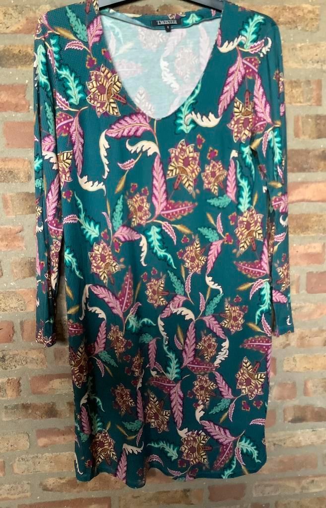 Twister! Nieuwe prachtige jurk groen bladeren dessin 42 a 44, Kleding | Dames, Jurken, Nieuw, Maat 42/44 (L), Overige kleuren