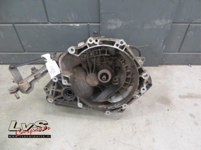 Versnellingsbak van een Opel Corsa, Gebruikt, -, -, Opel