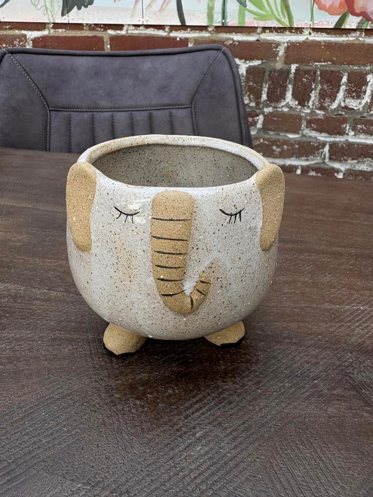 Schattig olifant bloempotje - Keramiek, Tuin en Terras, Bloempotten, Gebruikt, Rond, Binnen, Ophalen of Verzenden